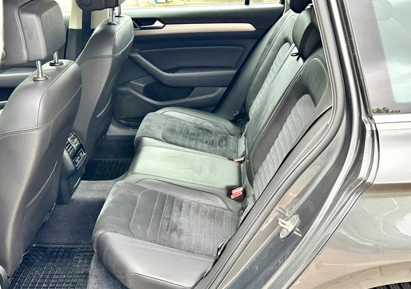 Volkswagen Passat cena 59999 przebieg: 200000, rok produkcji 2016 z Gdynia małe 596